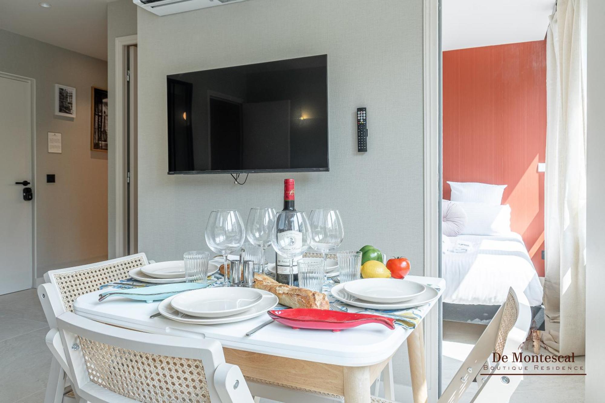 De Montescal - Hot Tub And Ac Cosy Apartment A Prime Location 40M2 Parijs Buitenkant foto