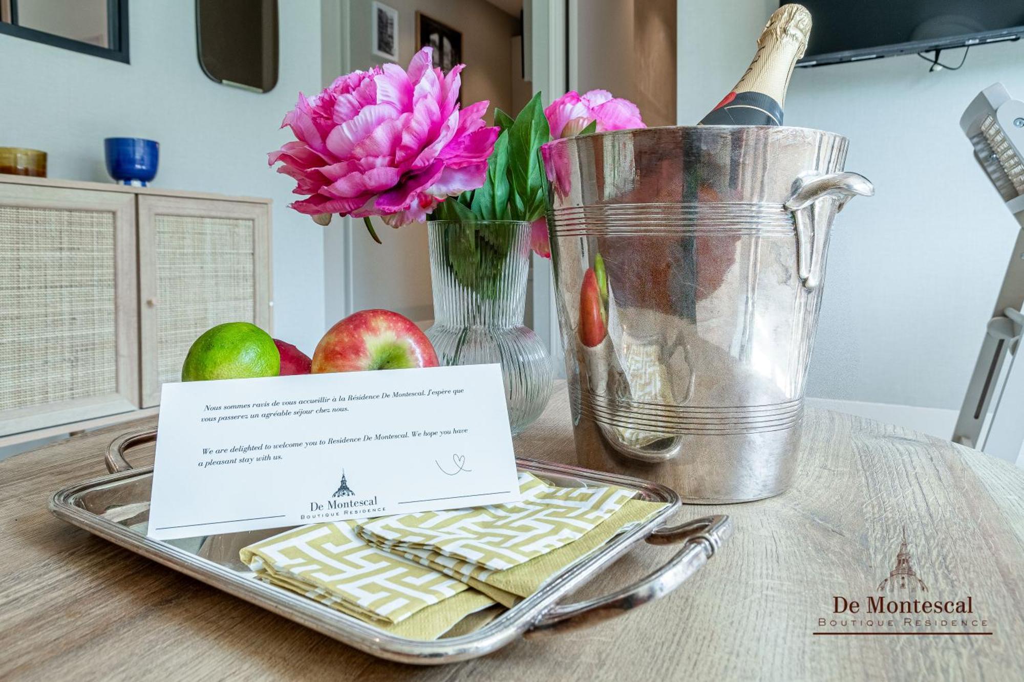 De Montescal - Hot Tub And Ac Cosy Apartment A Prime Location 40M2 Parijs Buitenkant foto