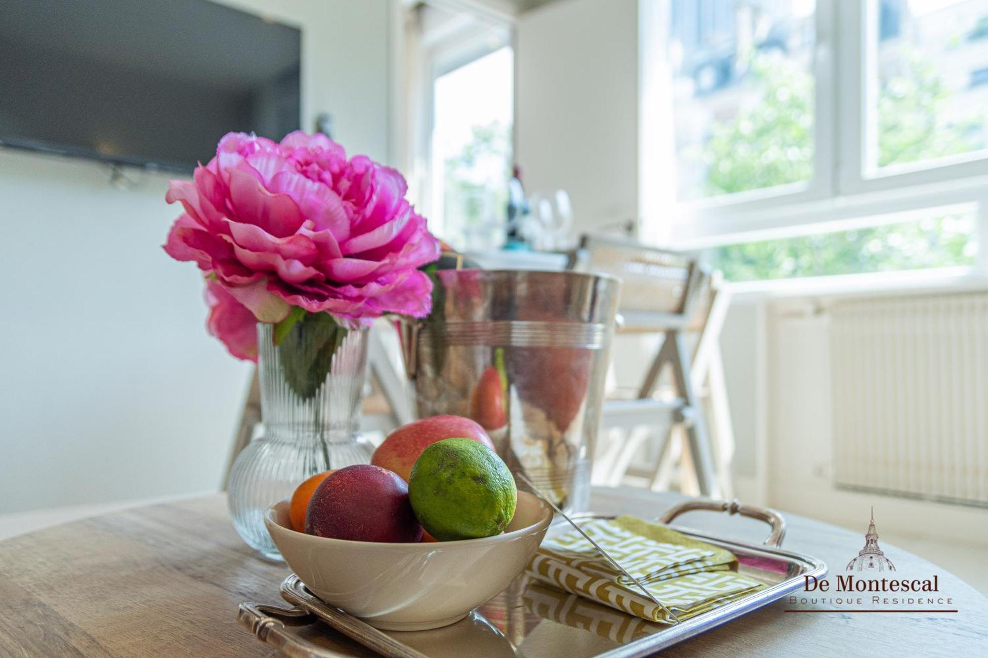 De Montescal - Hot Tub And Ac Cosy Apartment A Prime Location 40M2 Parijs Buitenkant foto