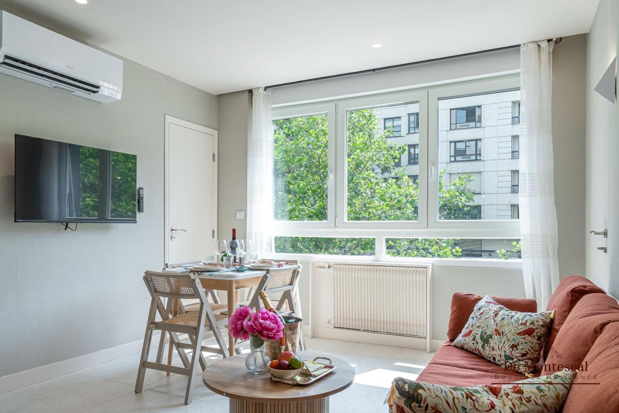 De Montescal - Hot Tub And Ac Cosy Apartment A Prime Location 40M2 Parijs Buitenkant foto