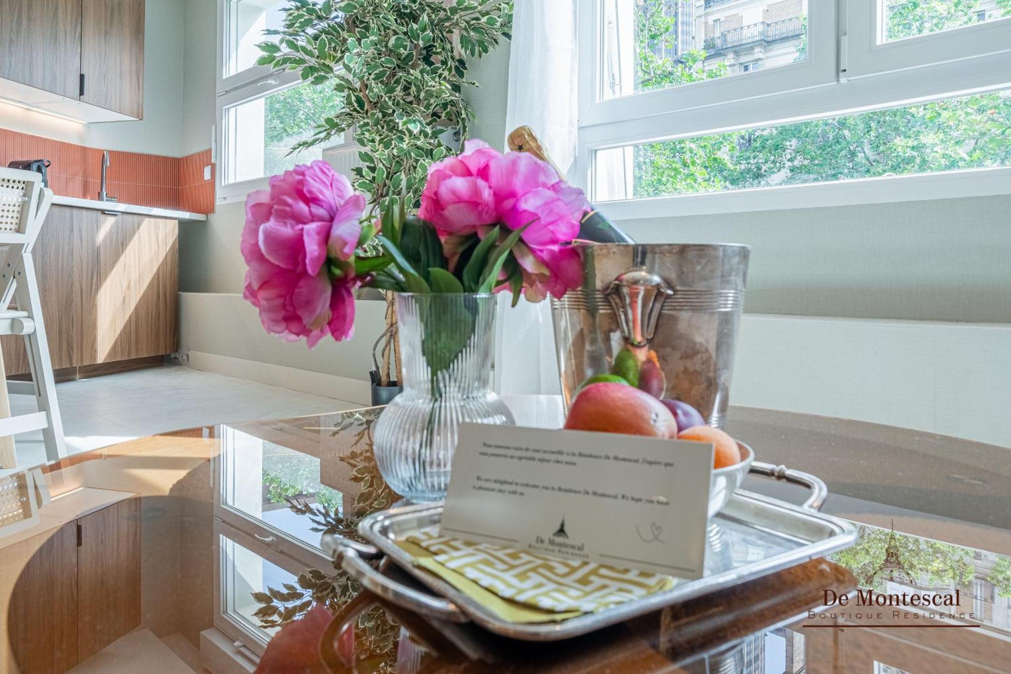 De Montescal - Hot Tub And Ac Cosy Apartment A Prime Location 40M2 Parijs Buitenkant foto