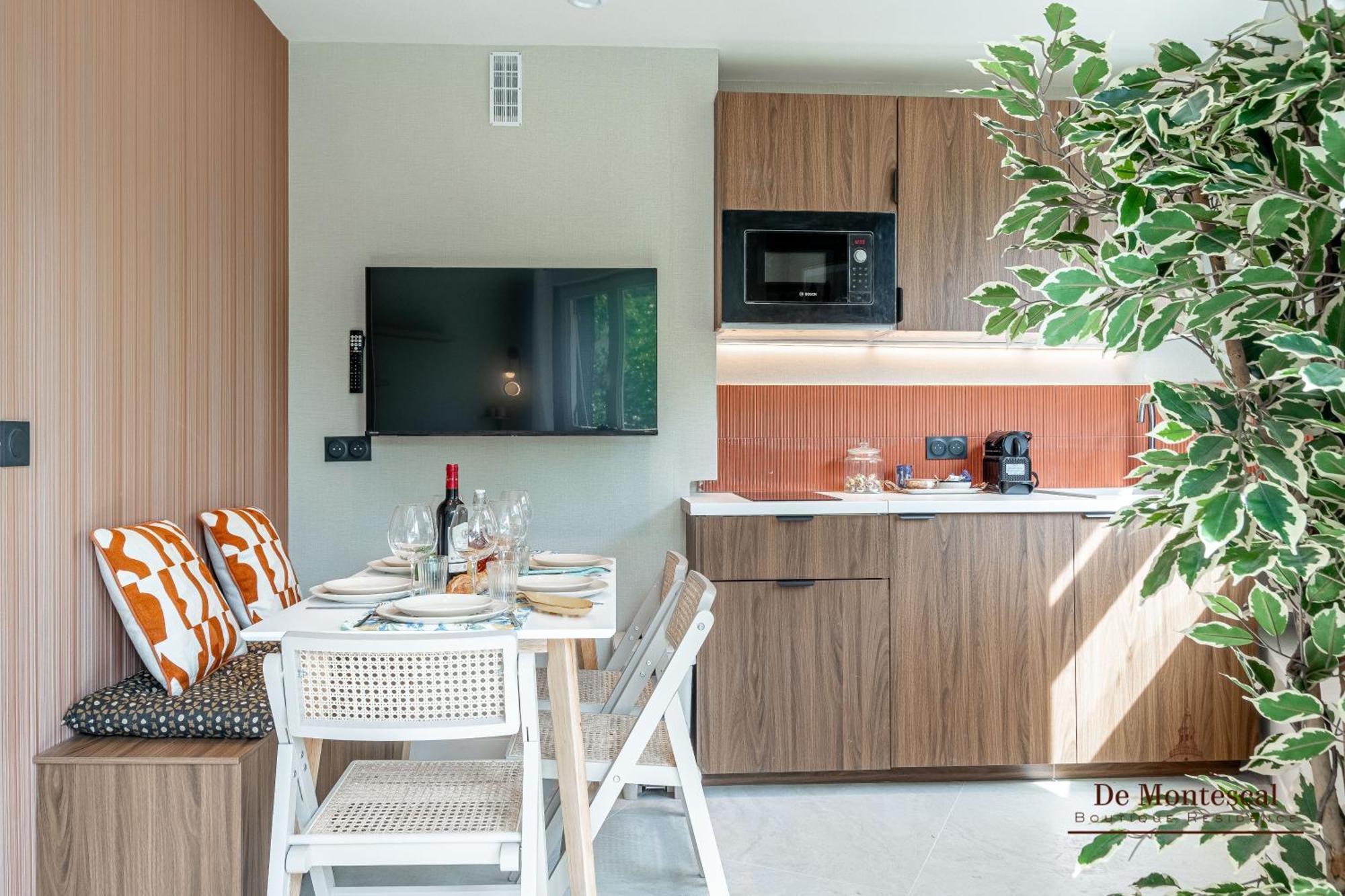 De Montescal - Hot Tub And Ac Cosy Apartment A Prime Location 40M2 Parijs Buitenkant foto